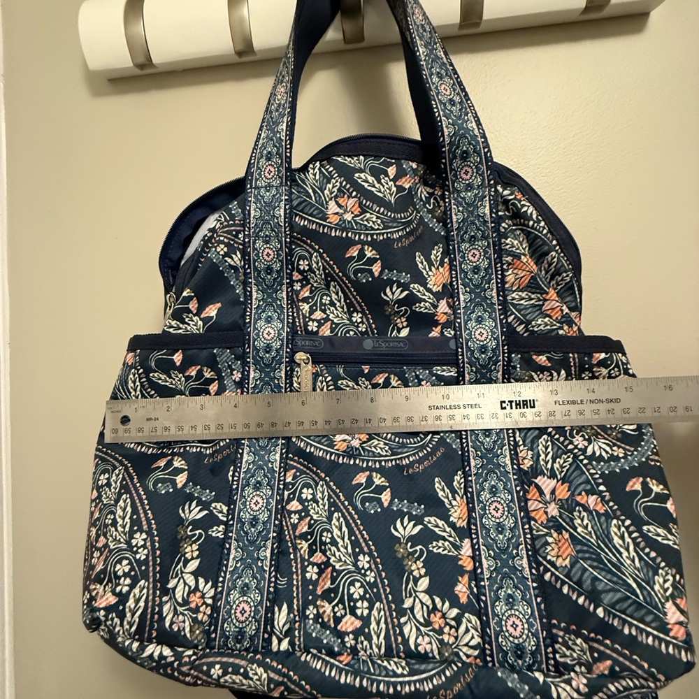 Floral Navy Knapsack/Tote - Picture 6 of 7